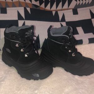 BRAND NEW The north face boots